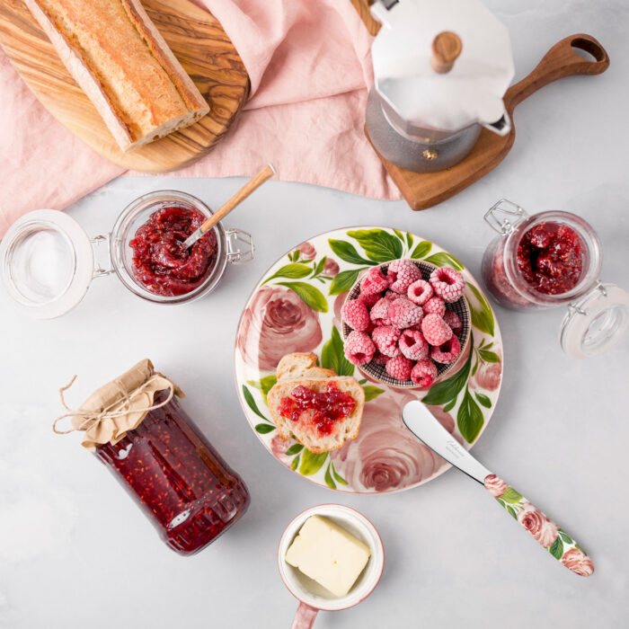 Dessert plate with roses