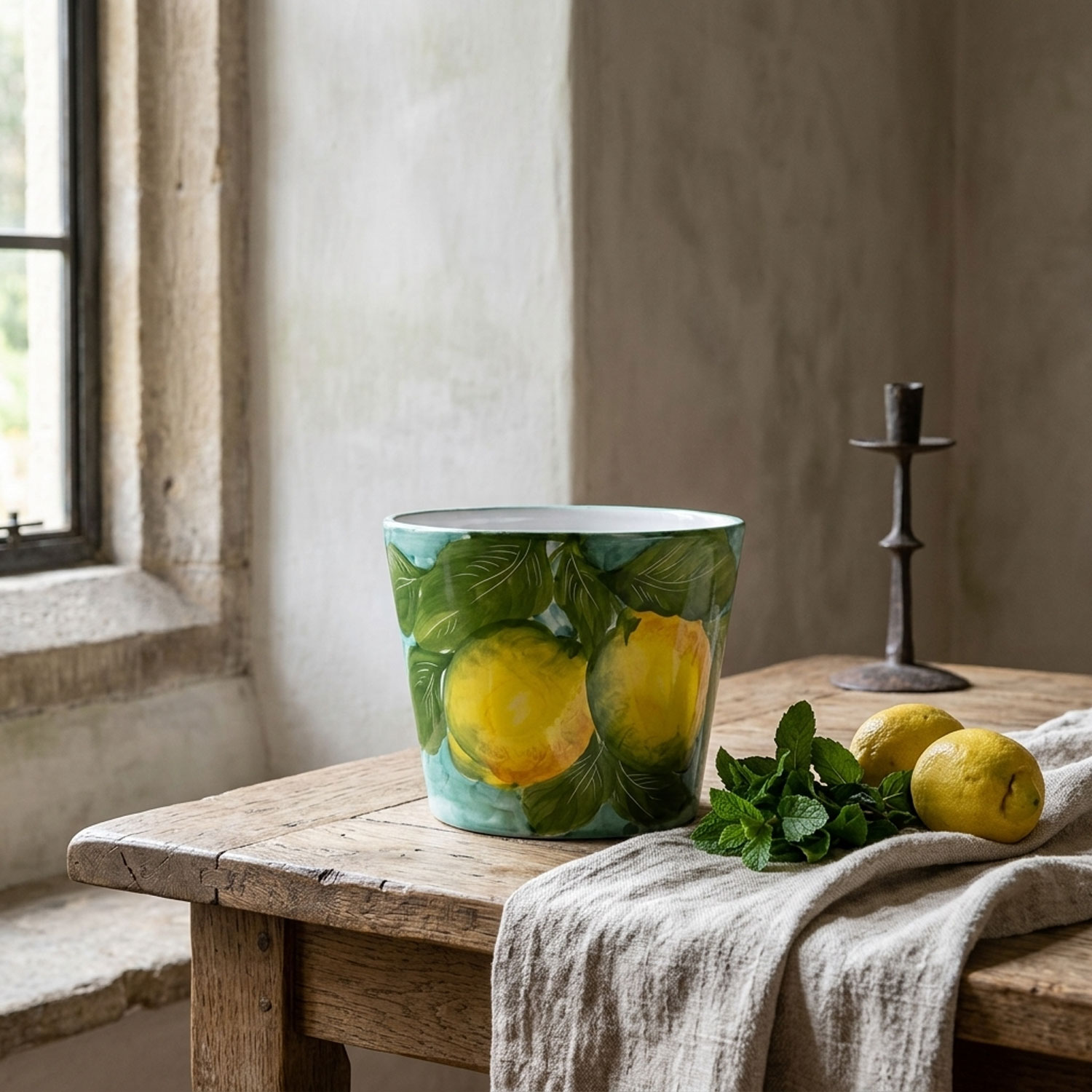 Vaso in ceramica decorata limoni