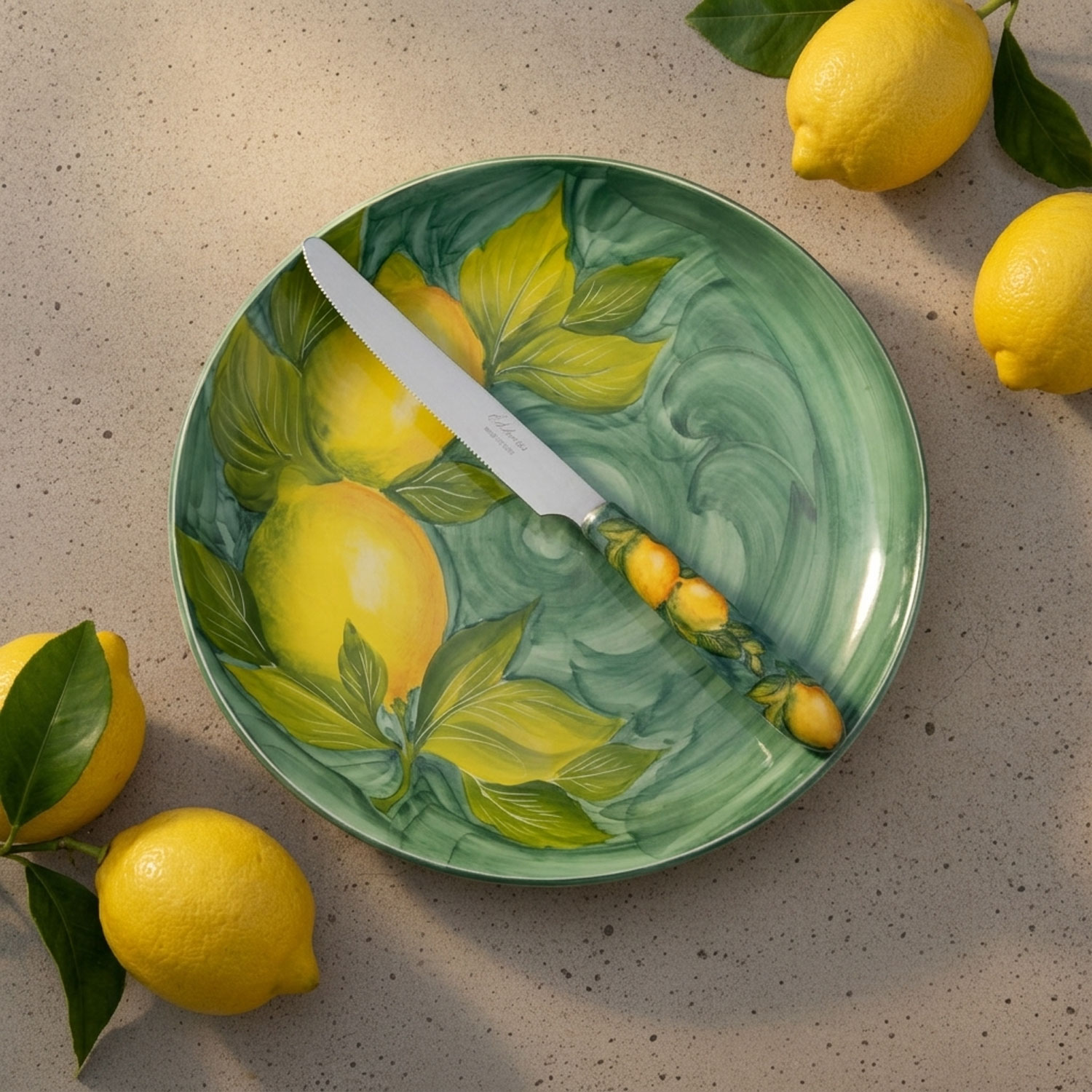 Coltello da tavola con manico decorato limoni