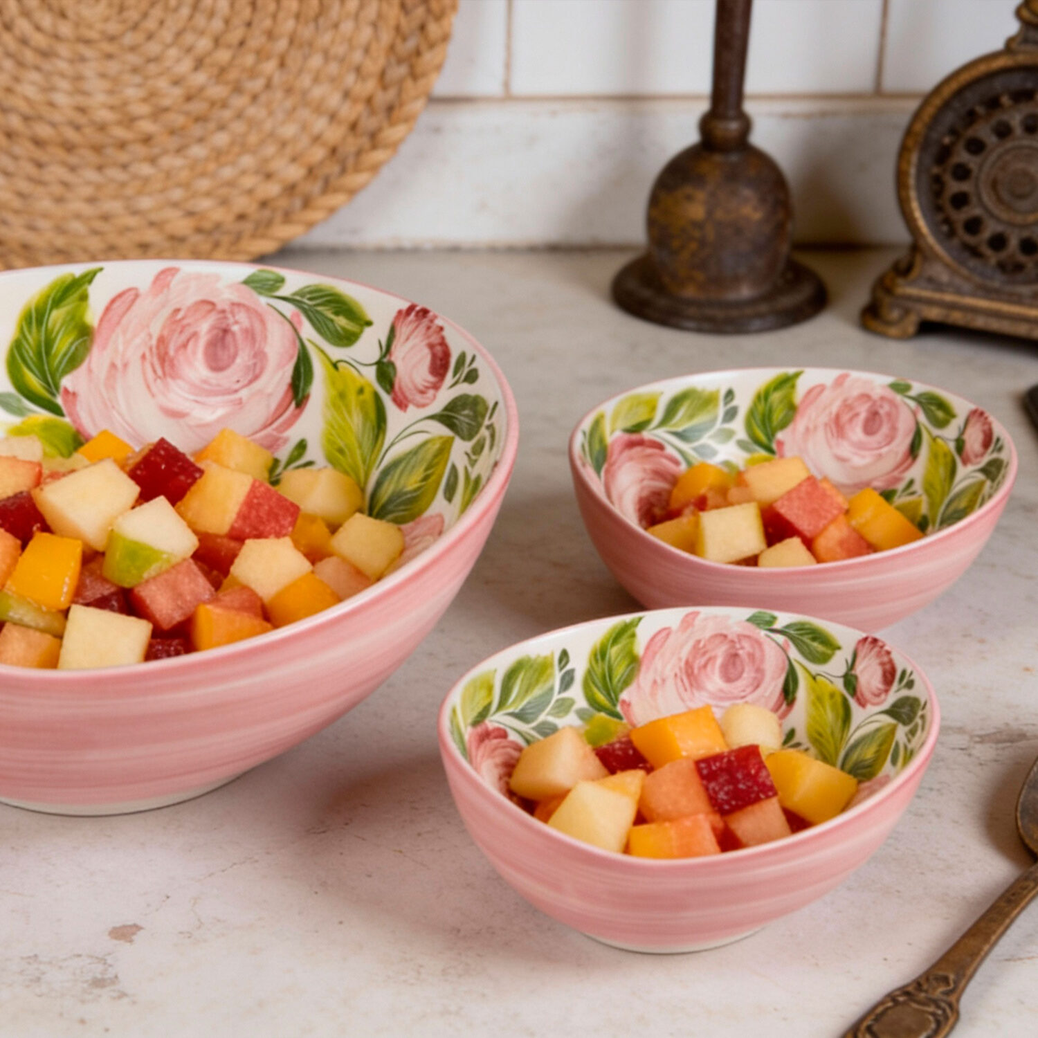 Set macedonia in ceramica decorata rose