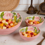 set macedonia in ceramica dipinta a mano, rose Set Obstschale aus handbemalter Keramik, Rosen hand-painted ceramic fruit bowl set, roses