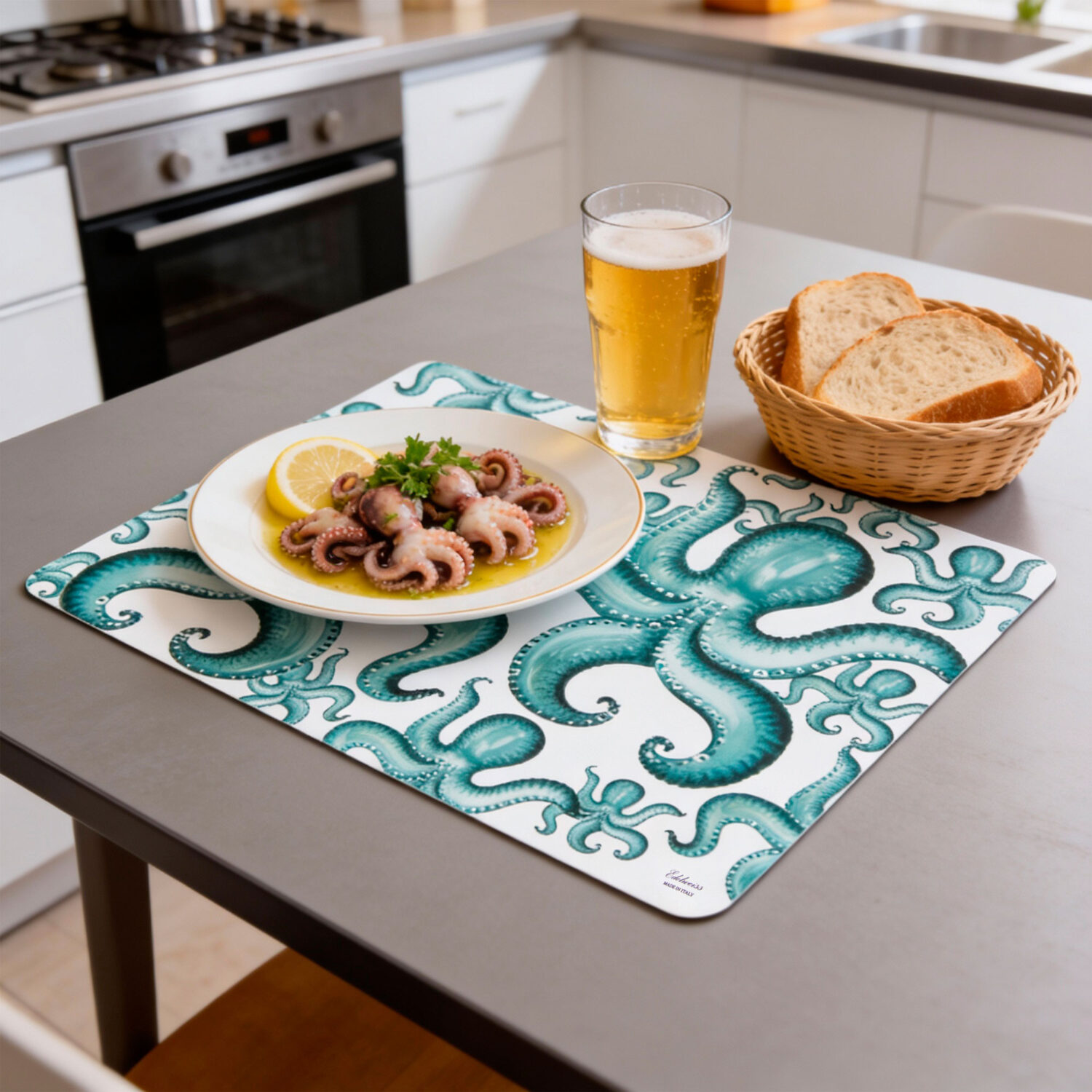 Placemat decorated with octopuses 