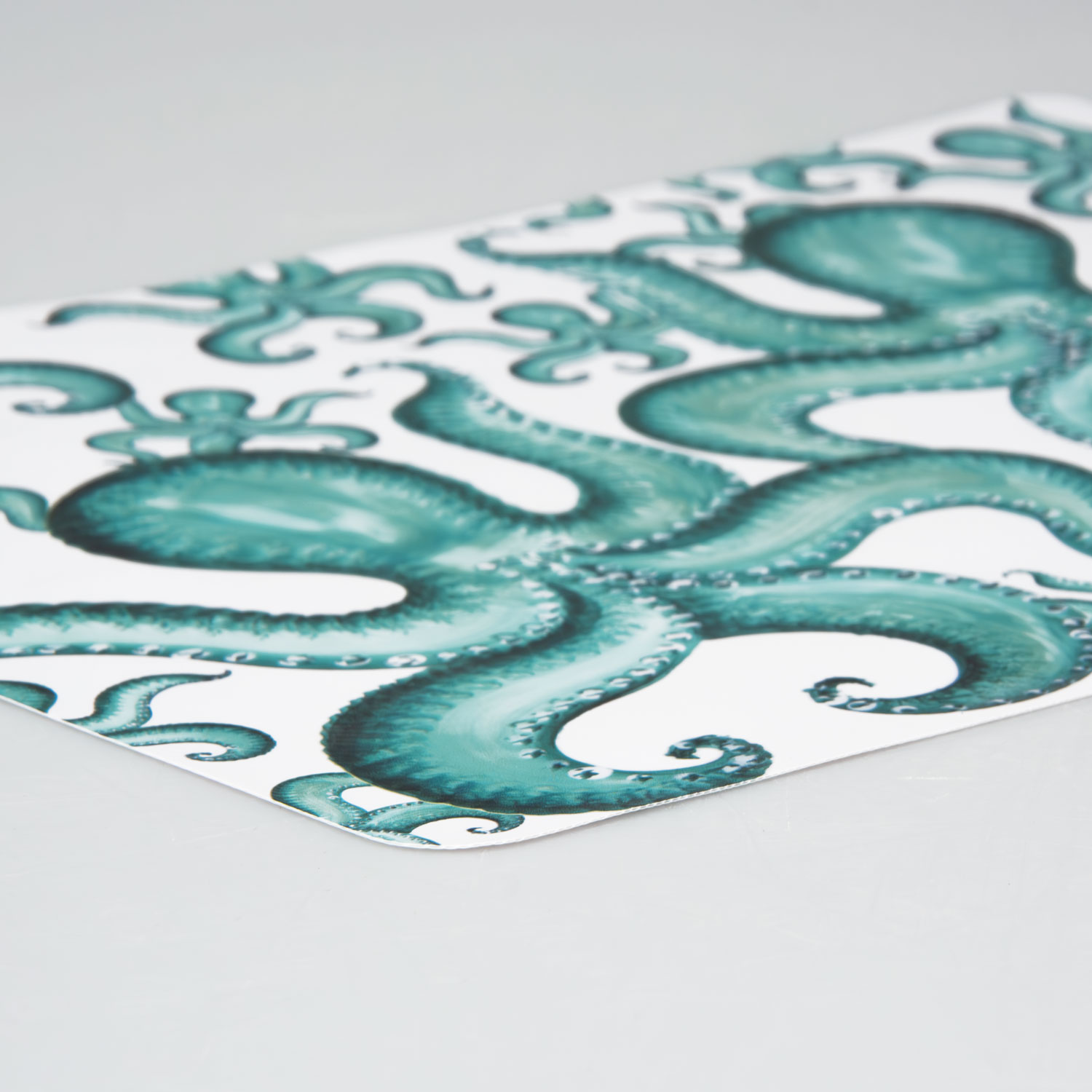 Placemat decorated with octopuses 